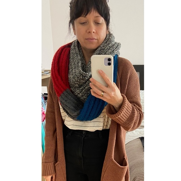 Handknit Chunky Infinity Scarf - Picture 1 of 4